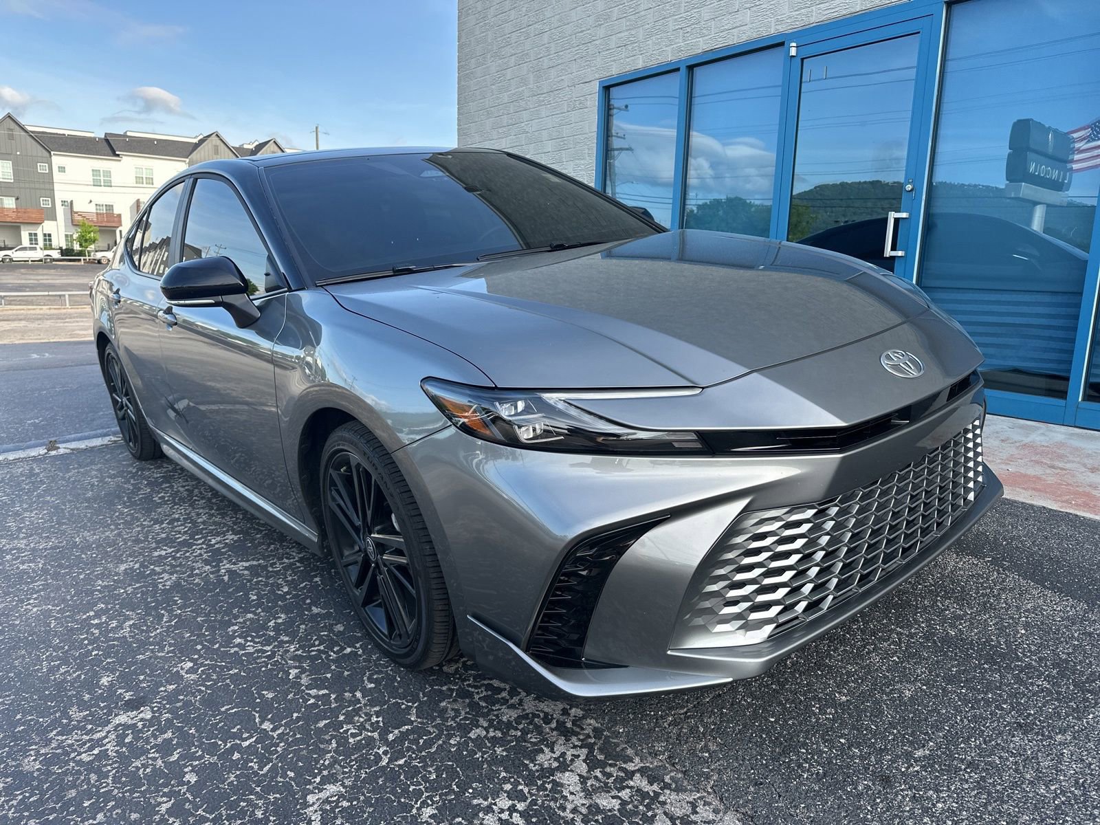 Used 2025 Toyota Camry XSE FWD video 2