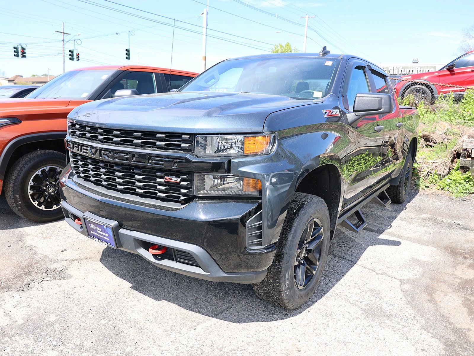Used 2020 Chevrolet Silverado 1500 Custom Trail Boss w/ Custom Convenience Package image 2