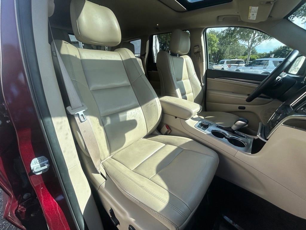 Used 2017 Jeep Grand Cherokee Limited image 27