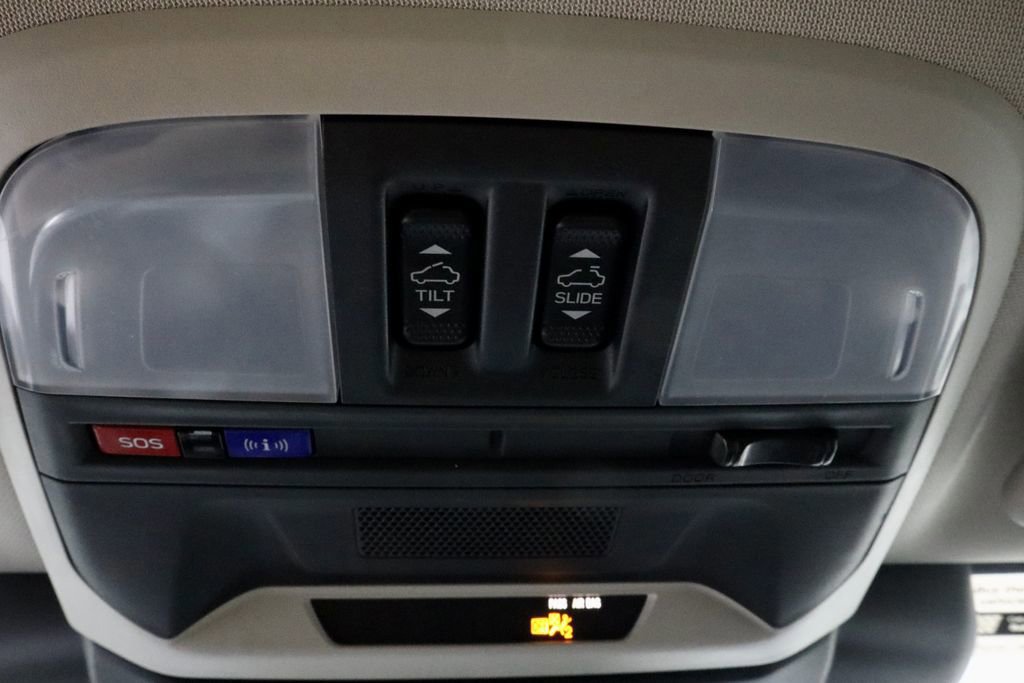 Used 2025 Subaru Crosstrek 2.0i Premium AWD/4WD image 22