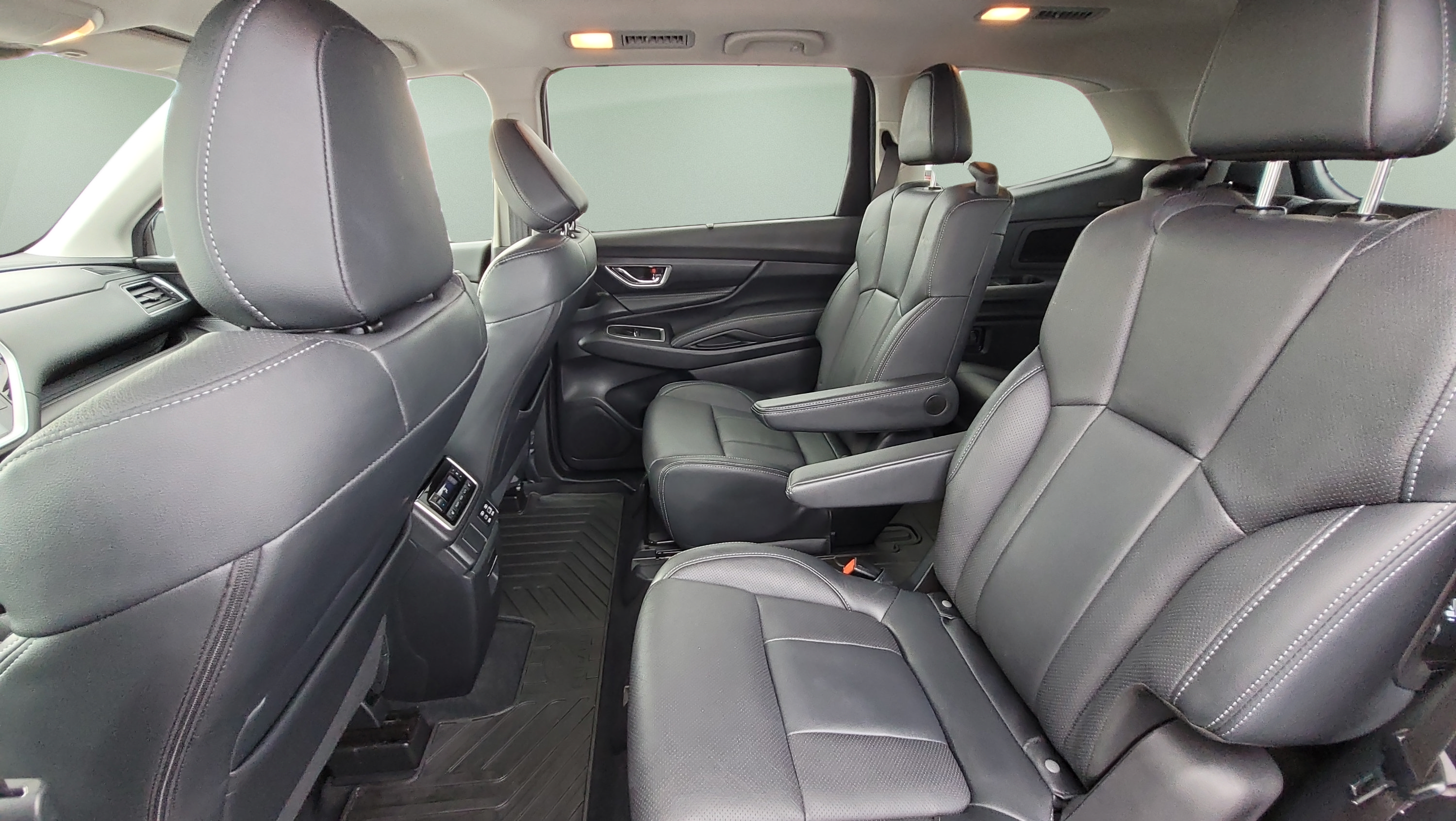 Used 2024 Subaru Ascent Limited AWD/4WD image 18