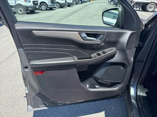 Certified 2021 Ford Escape SE FWD image 12