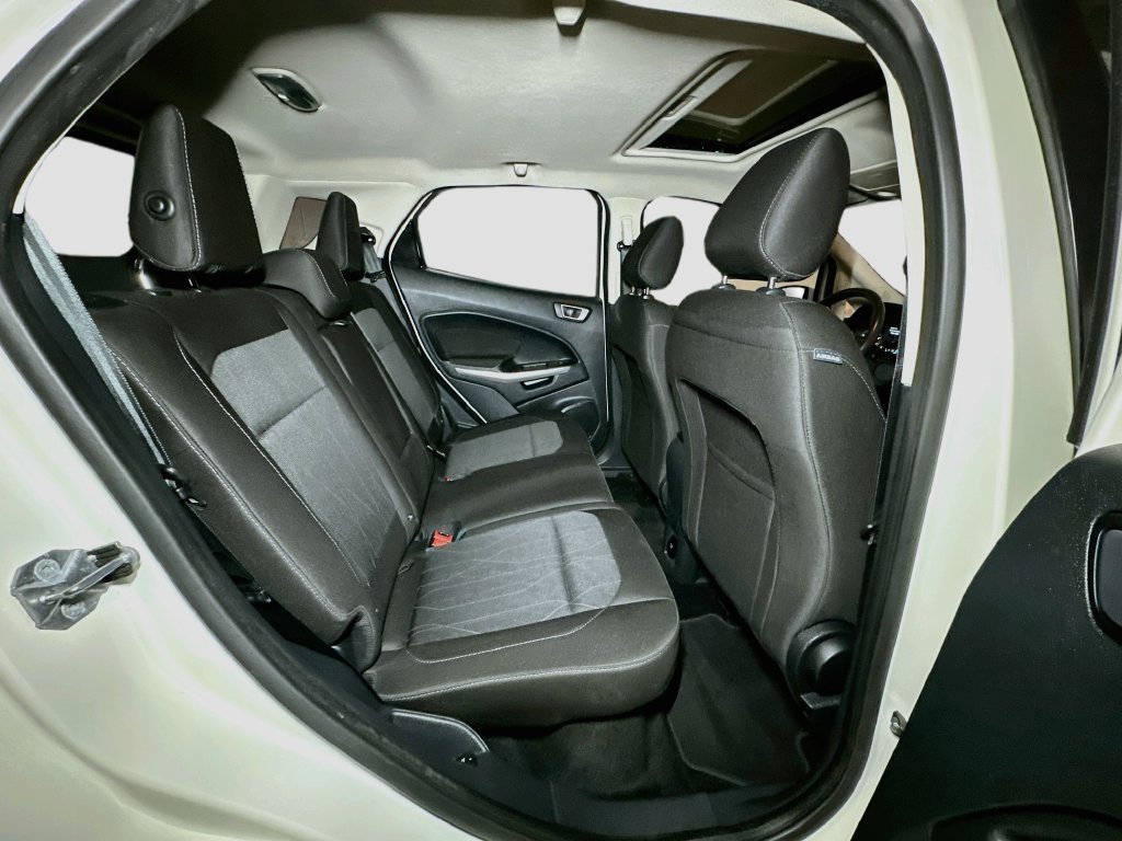 Certified 2019 Ford EcoSport SE w/ SE Convenience Package FWD image 38