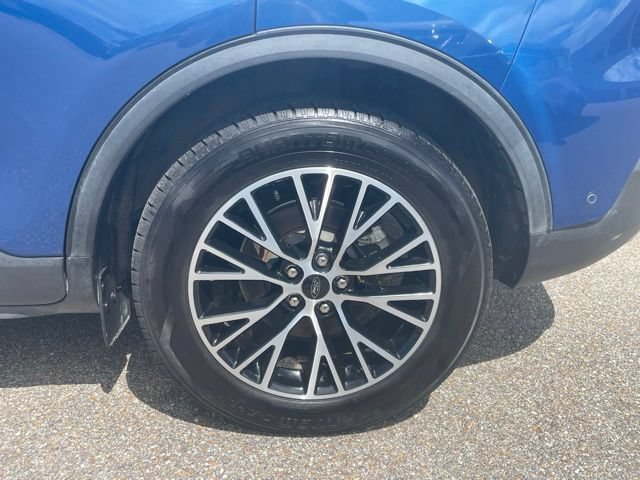Certified 2023 Ford Escape SE w/ PHEV Premium Package FWD image 11