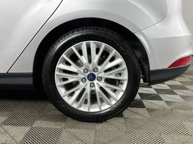 Certified 2018 Ford Focus Titanium FWD image 32