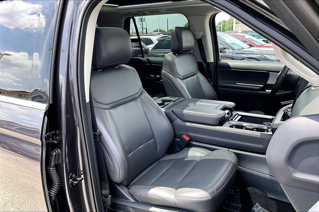 Certified 2025 Ford Expedition Max Active AWD/4WD image 7