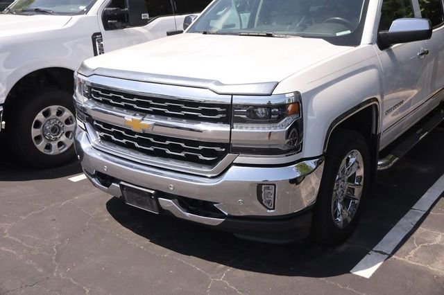 Used 2018 Chevrolet Silverado 1500 LTZ w/ Sport Package AWD/4WD image 5