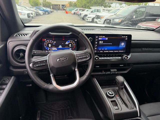Used 2025 Chevrolet Colorado Trail Boss w/ Midnight Edition image 7
