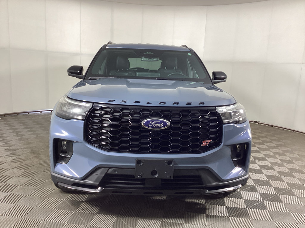 Certified 2025 Ford Explorer ST AWD/4WD image 6