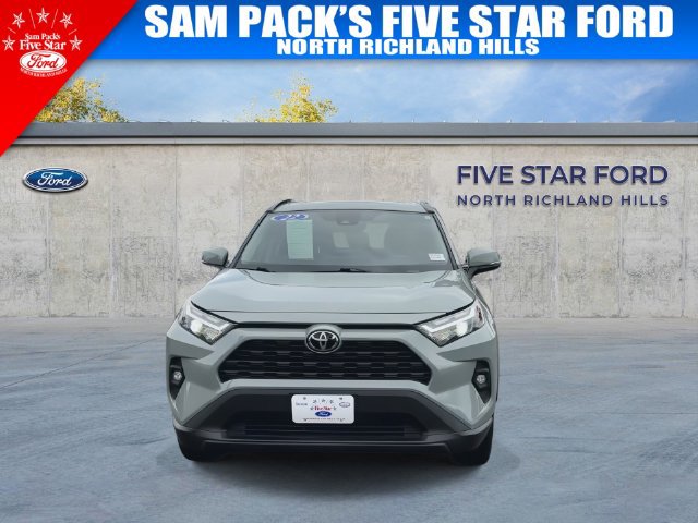 Used 2022 Toyota RAV4 XLE Premium FWD image 3