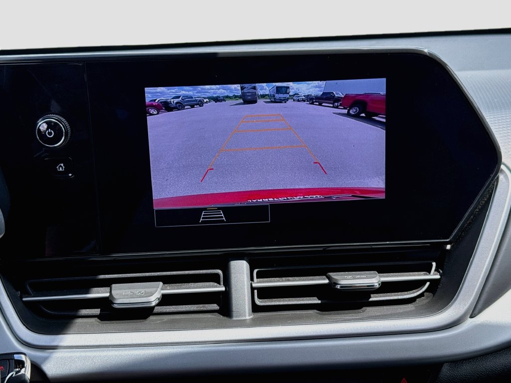 Used 2024 Chevrolet Trax LS w/ LS Convenience Package FWD image 13