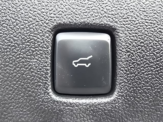 Certified 2025 Ford Escape Platinum AWD/4WD image 20