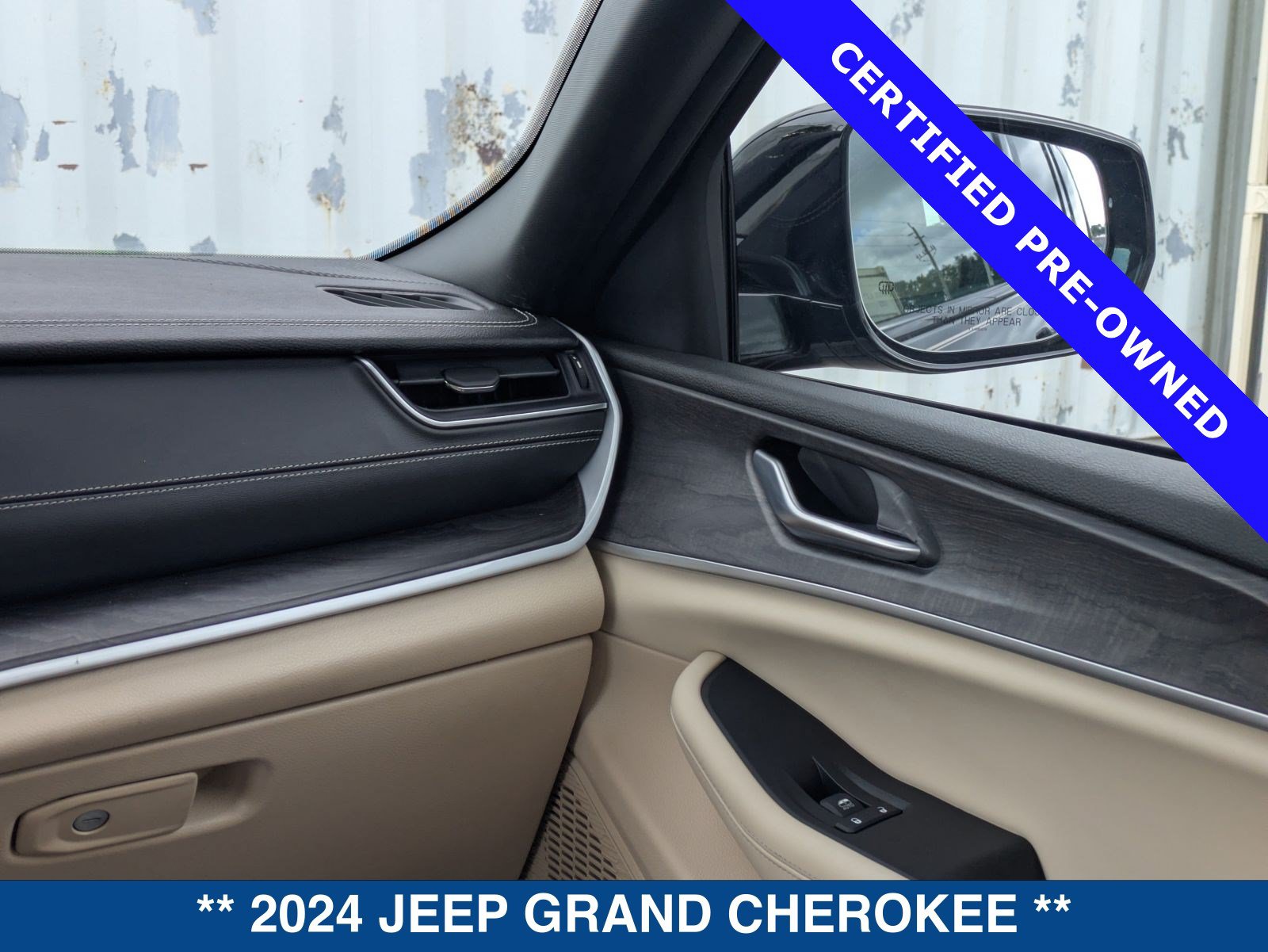 Used 2024 Jeep Grand Cherokee Limited w/ Luxury Tech Group II RWD image 19