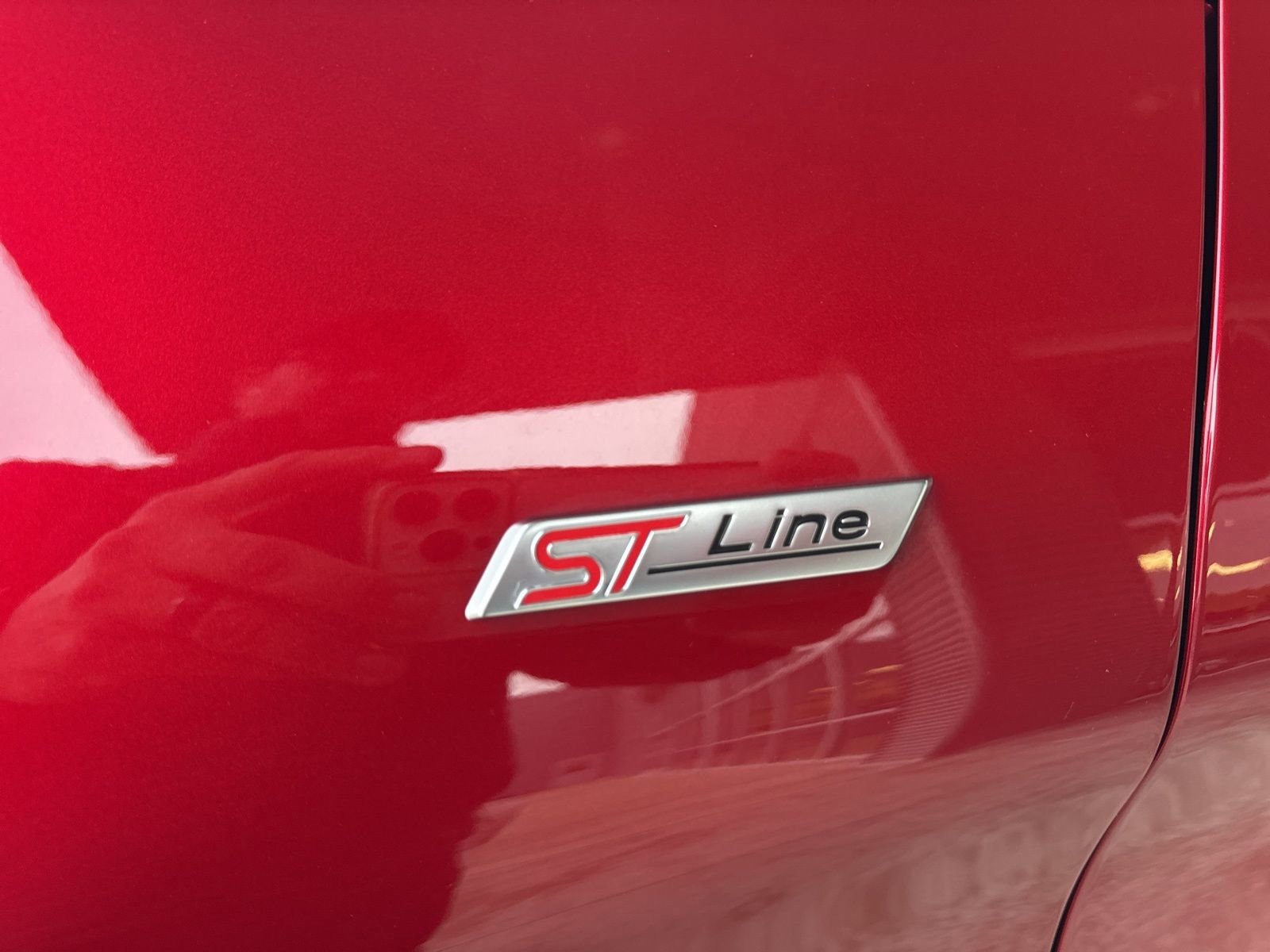 Certified 2024 Ford Explorer ST-Line w/ Class IV Trailer Tow Package image 16