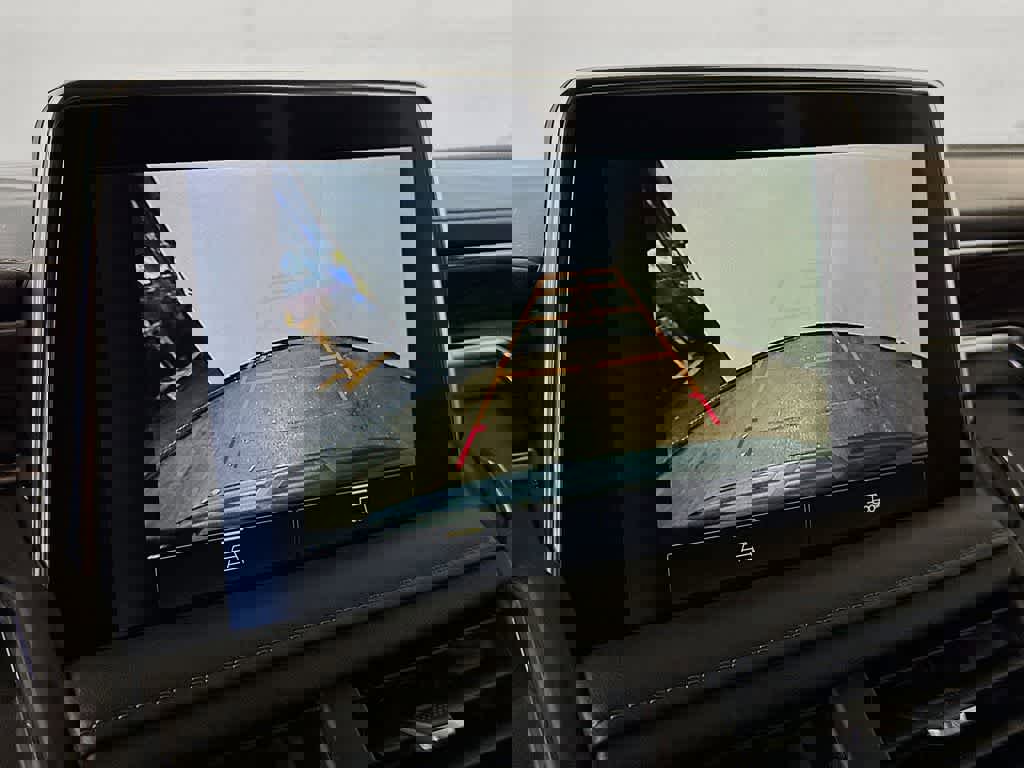 Used 2023 Chevrolet Tahoe Z71 image 28