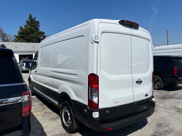 Certified 2019 Ford Transit 250 148 Medium Roof w/ Interior Upgrade Package image 5