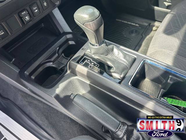 Used 2018 Toyota Tacoma TRD Off-Road AWD/4WD image 30