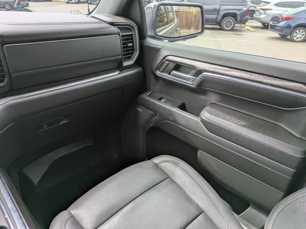 Used 2023 Chevrolet Silverado 1500 LTZ image 12