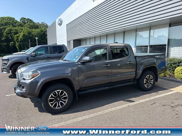 Used 2020 Toyota Tacoma TRD Sport w/ Technology Package AWD/4WD video 1