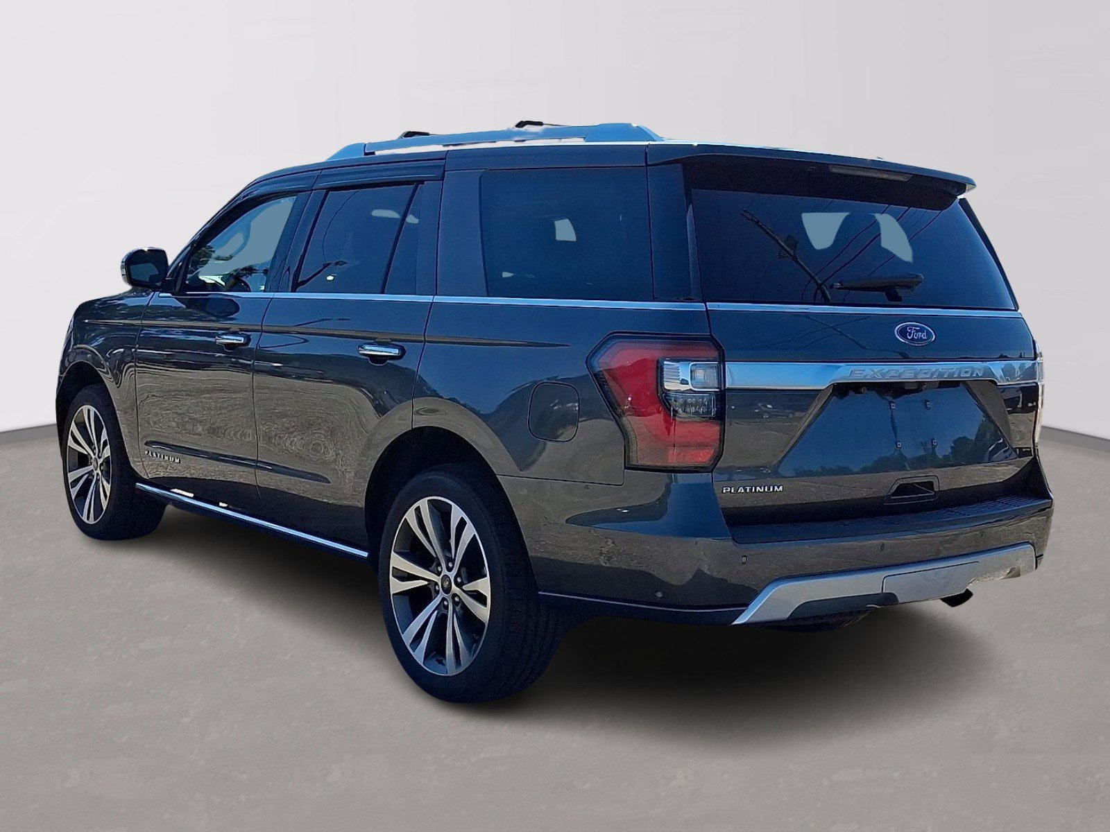 Certified 2021 Ford Expedition Platinum AWD/4WD image 4