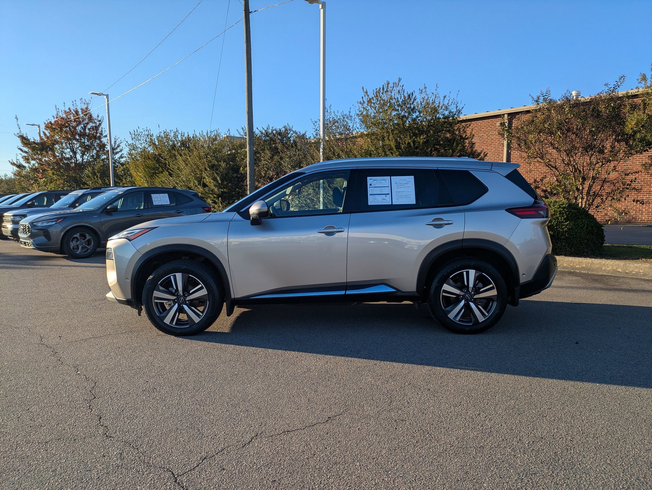 Used 2023 Nissan Rogue Platinum w/ Platinum Premium Package image 7