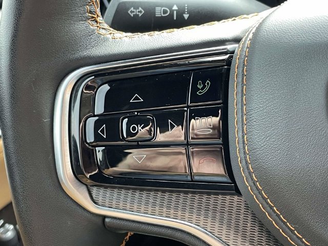 Used 2024 Jeep Grand Wagoneer Series III w/ Rear Seat Video Group 1 AWD/4WD image 24