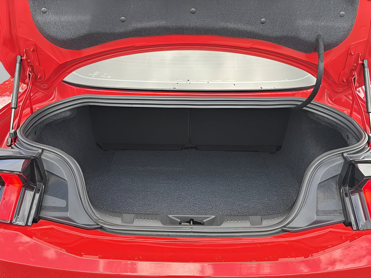 Certified 2025 Ford Mustang Coupe RWD image 8