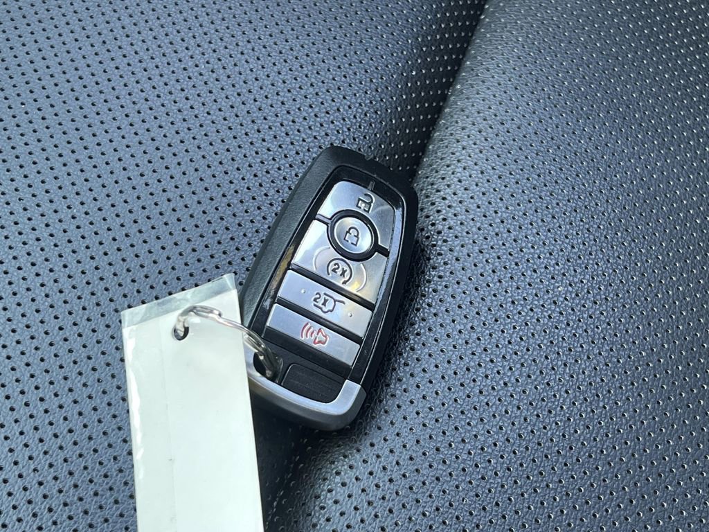 Certified 2020 Ford Escape SEL image 34