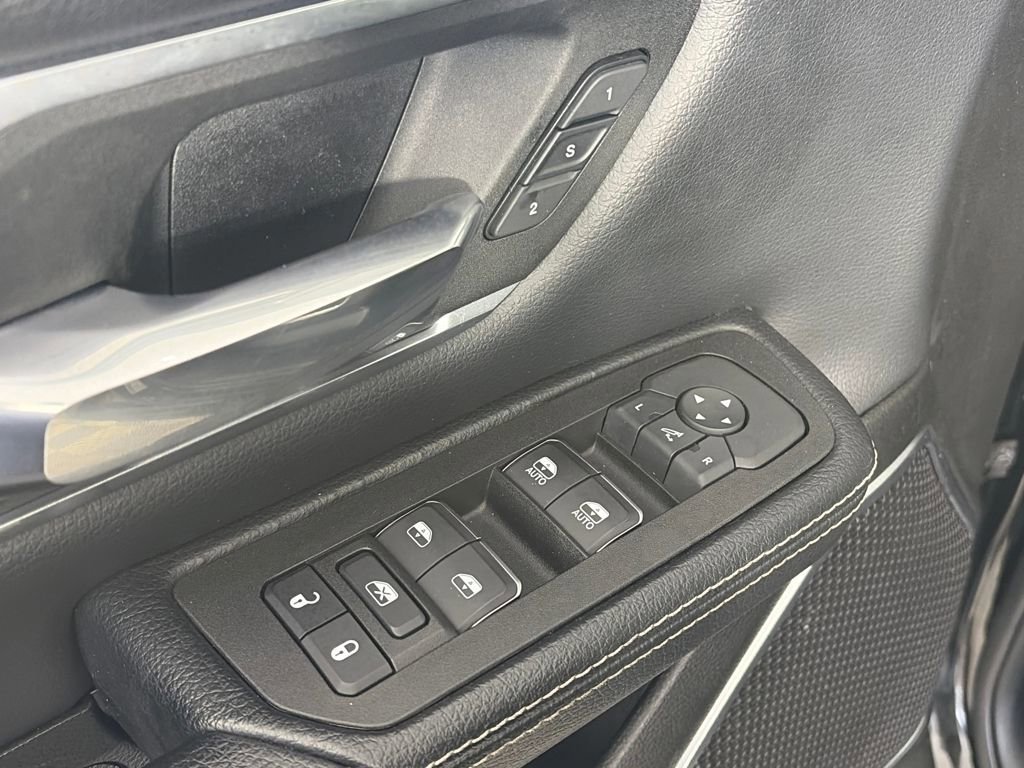 Used 2025 RAM 1500 Laramie image 25