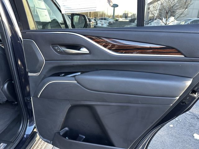 Used 2022 Cadillac Escalade Premium Luxury image 42