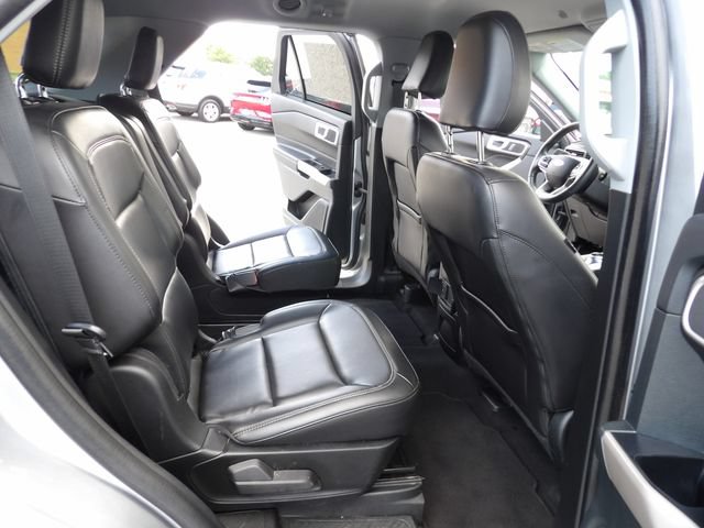 Certified 2023 Ford Explorer XLT w/ Equipment Group 202A RWD image 30