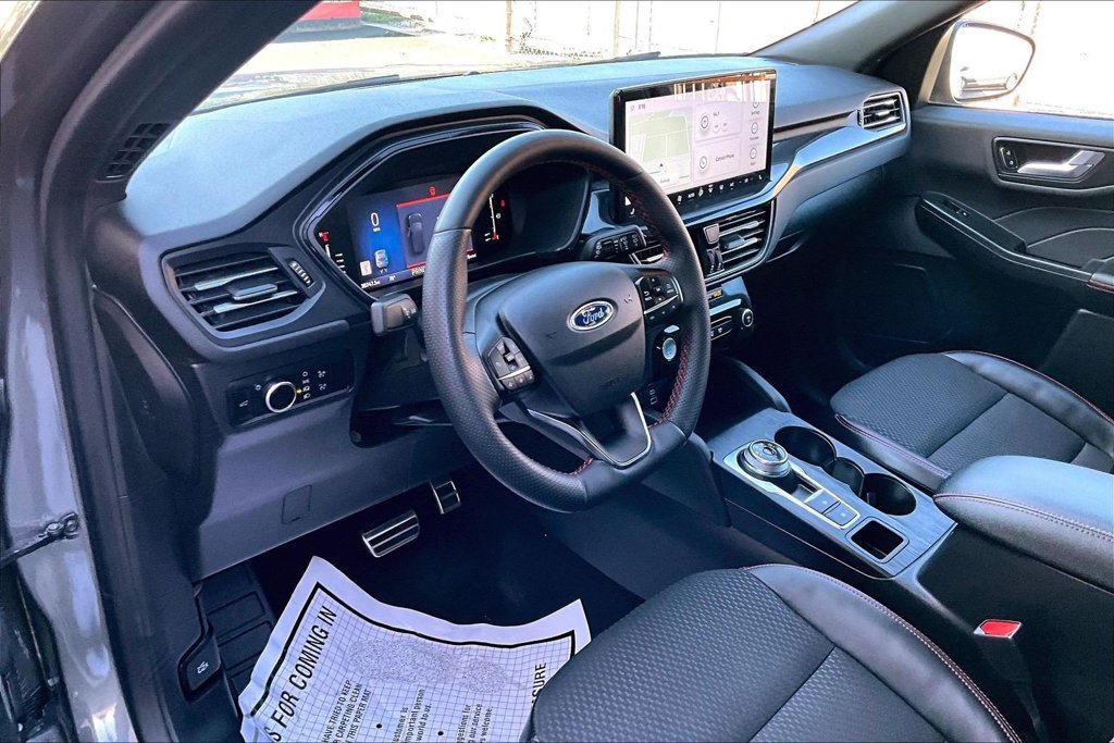 Certified 2023 Ford Escape ST-Line w/ Tech Pack #1 AWD/4WD image 13