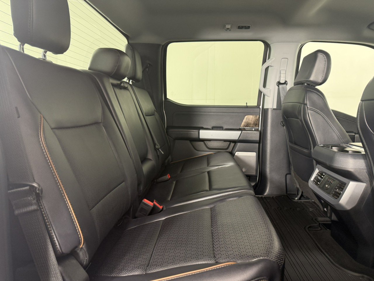 Certified 2025 Ford F250 Lariat AWD/4WD image 13