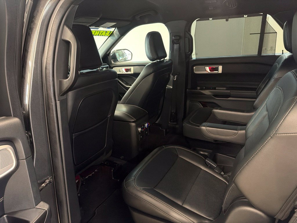 Certified 2020 Ford Explorer Limited w/ Hybrid Equipment Group 310A AWD/4WD image 21