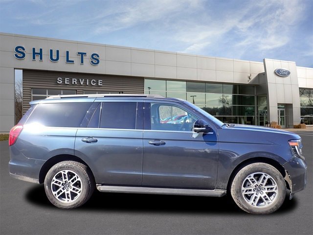 Certified 2025 Ford Expedition Active image 2