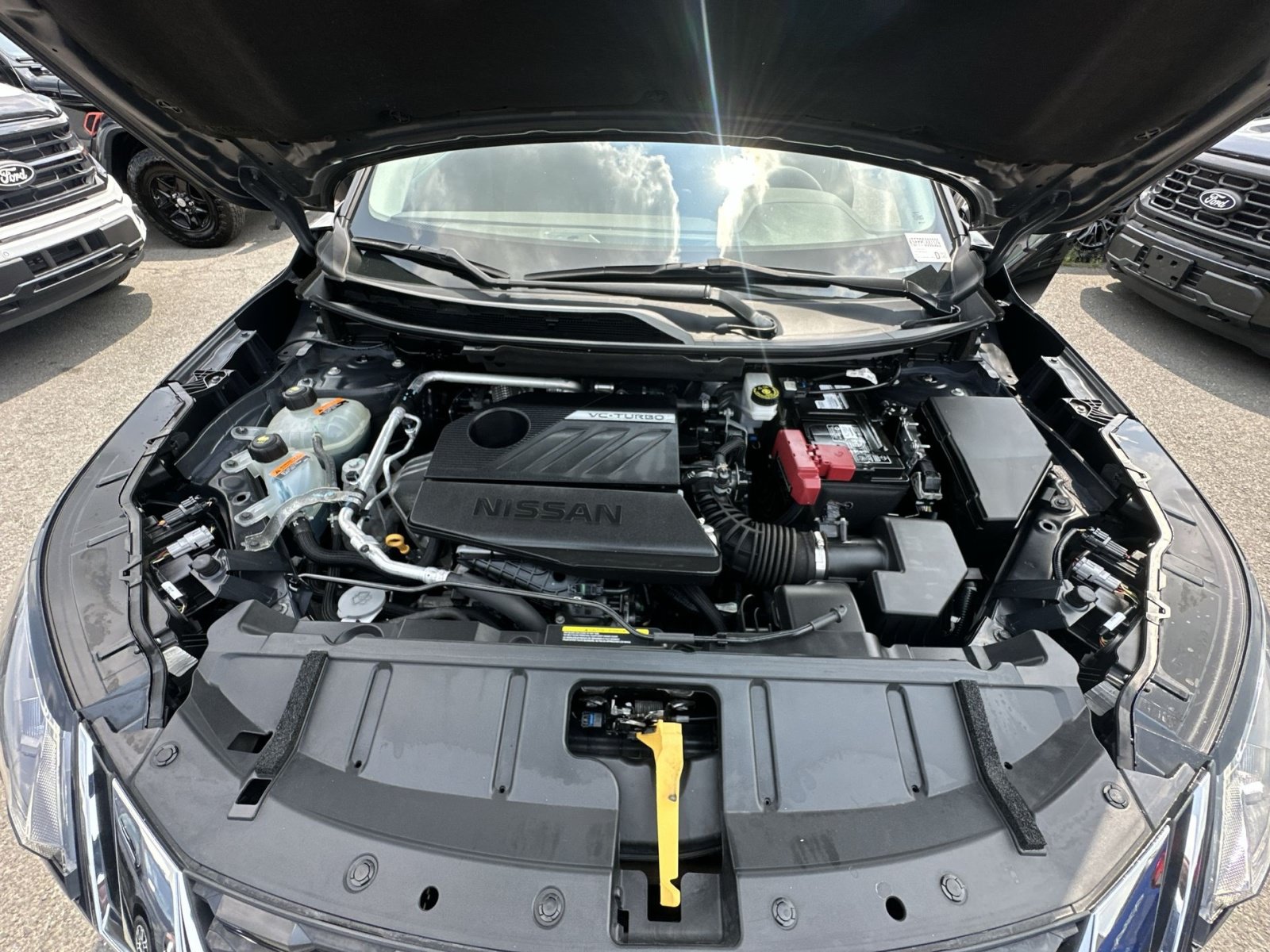 Used 2023 Nissan Rogue S AWD/4WD image 35
