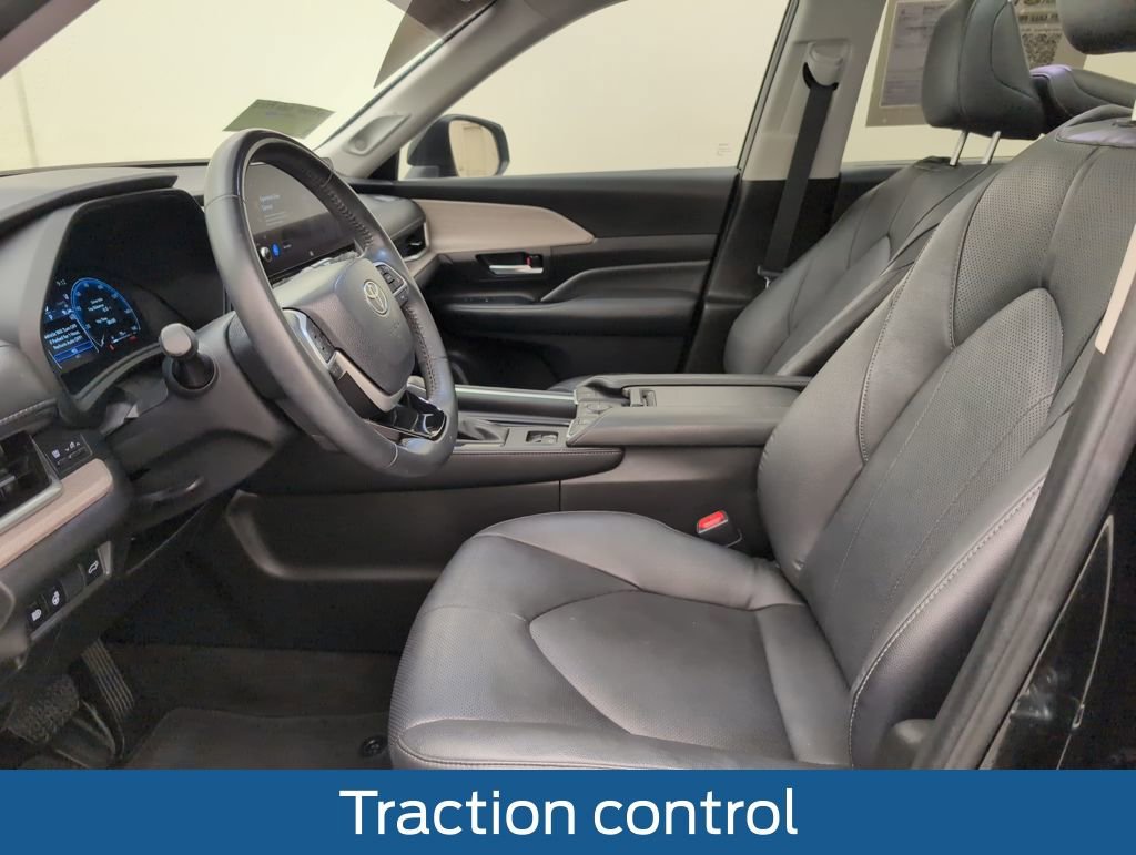 Used 2024 Toyota Grand Highlander Limited image 5