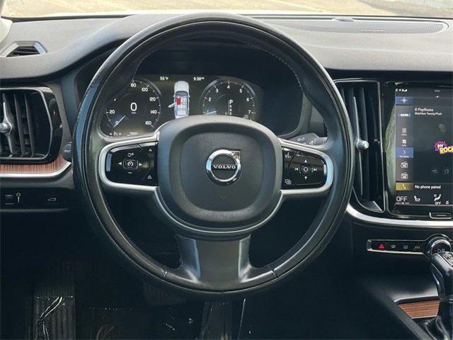 Used 2020 Volvo S60 T5 Momentum w/ Premium Package image 8
