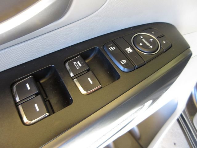 Used 2019 Kia Sedona EX image 10