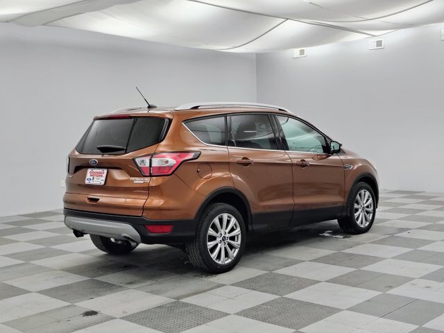 Certified 2017 Ford Escape Titanium FWD image 11