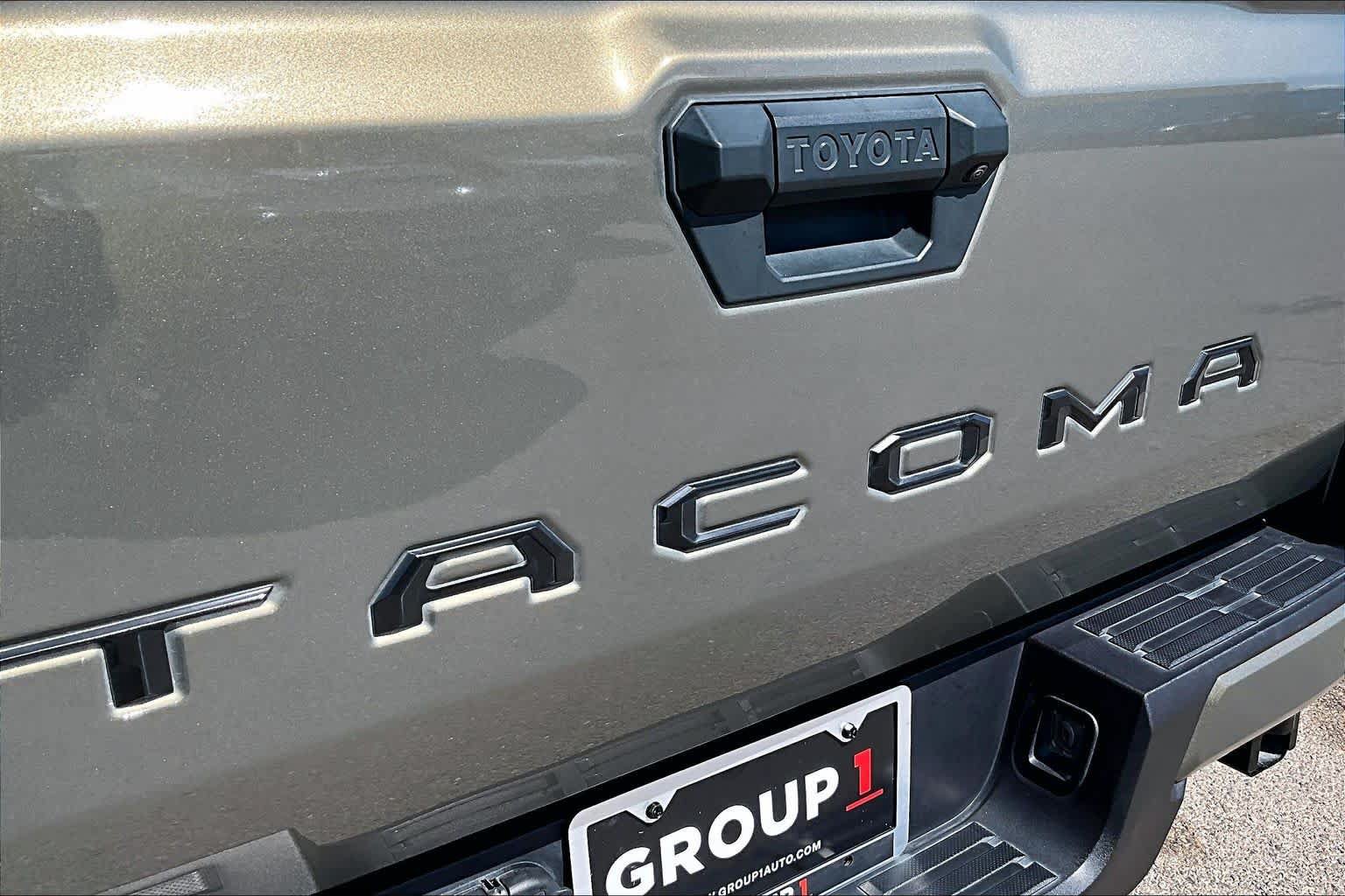 Used 2025 Toyota Tacoma TRD Off-Road AWD/4WD image 10