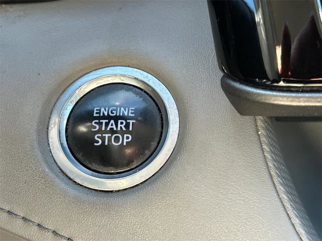 Used 2021 Toyota Highlander XLE image 21