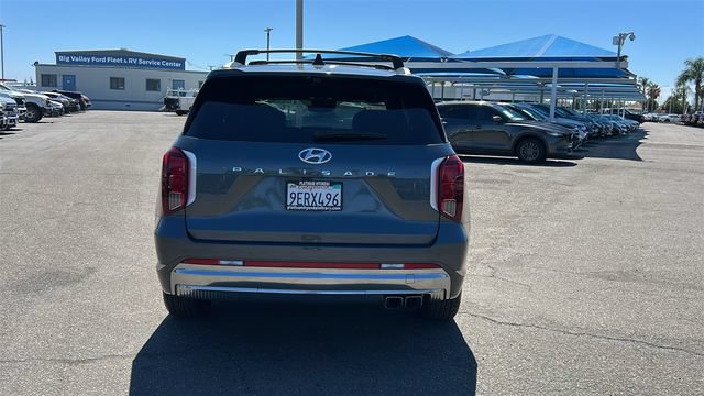 Used 2023 Hyundai Palisade Calligraphy FWD image 4