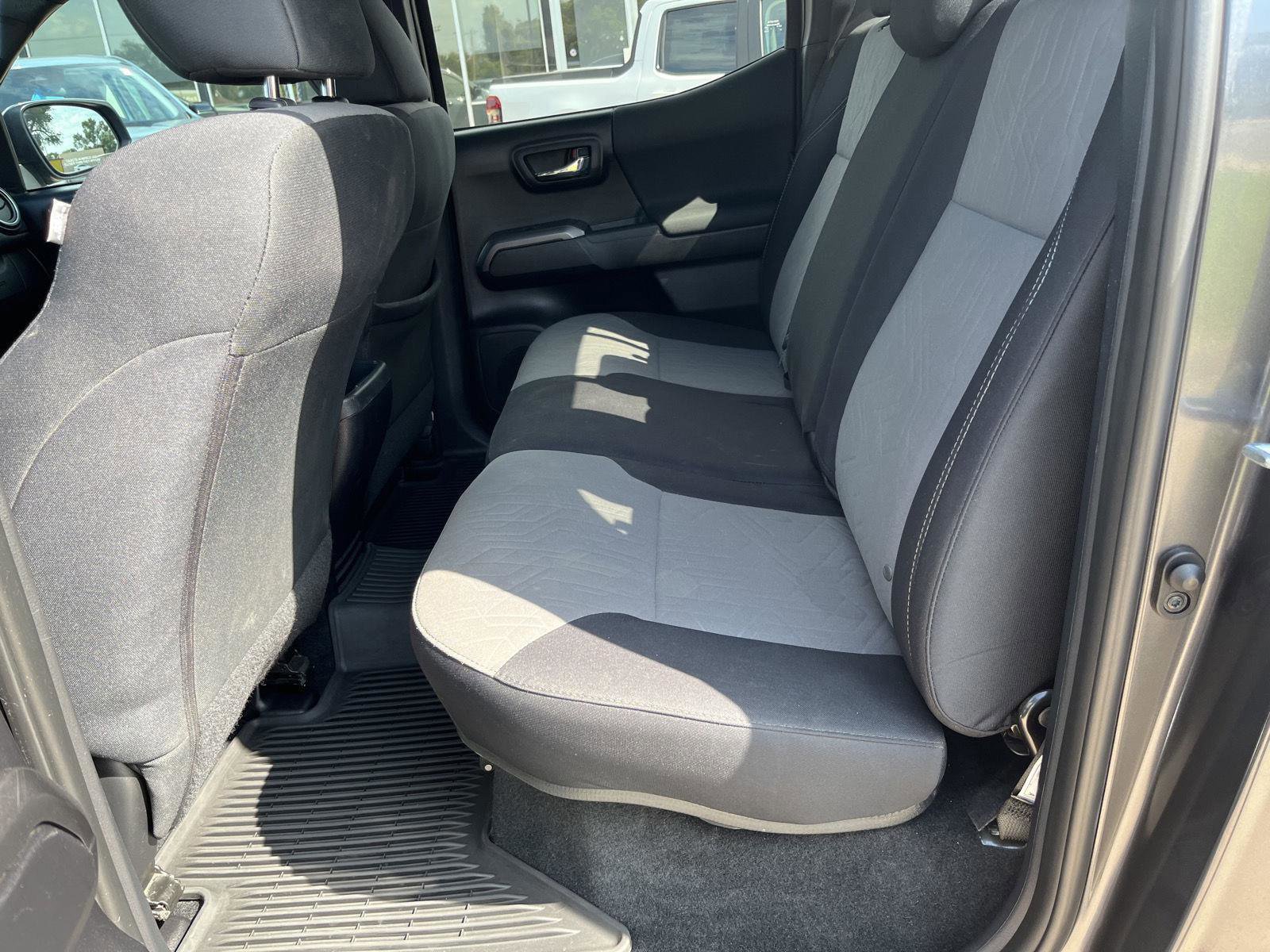 Used 2021 Toyota Tacoma TRD Off-Road image 12