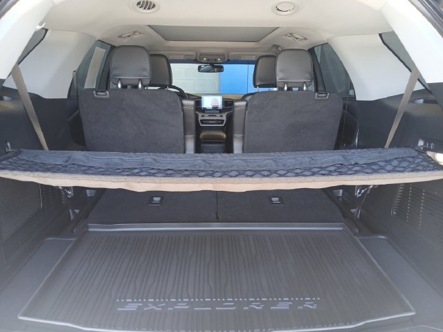 Certified 2024 Ford Explorer XLT w/ Equipment Group 202A RWD image 5