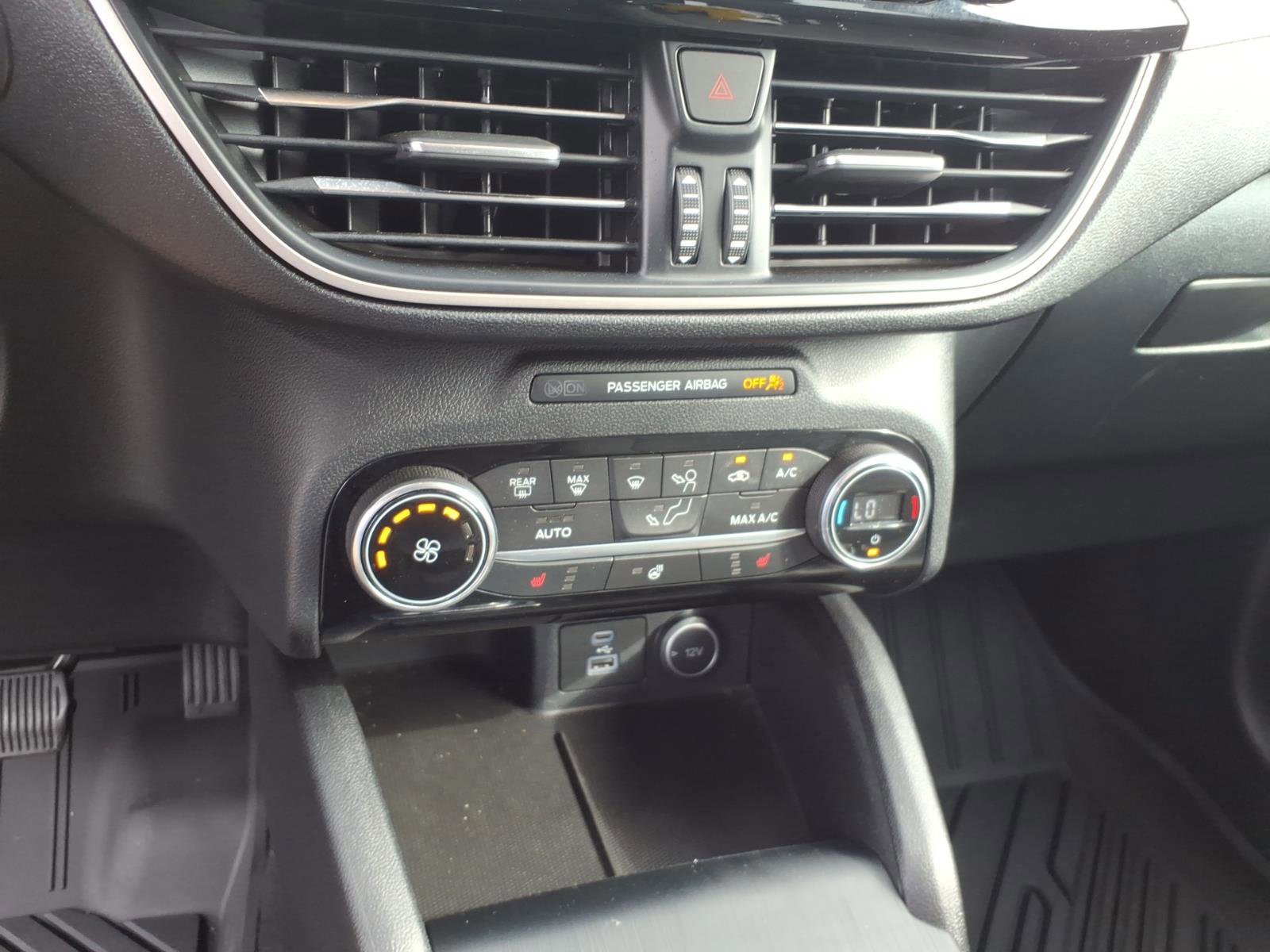 Certified 2021 Ford Escape SE w/ Cold Weather Package image 20