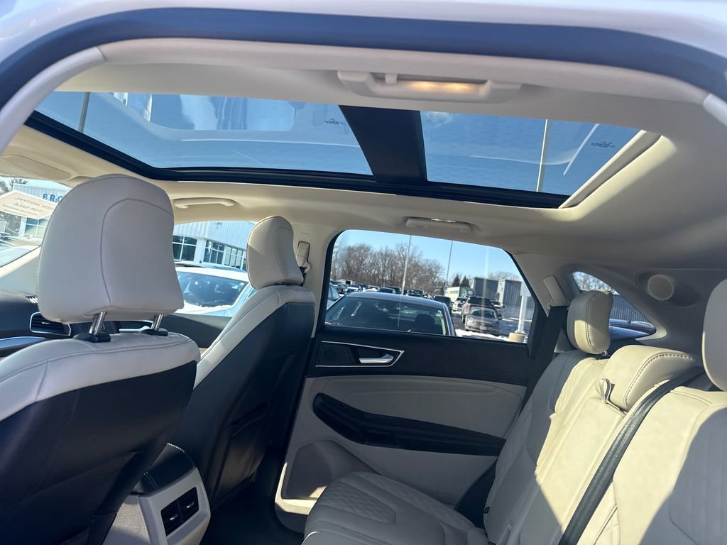 Certified 2023 Ford Edge Titanium image 17