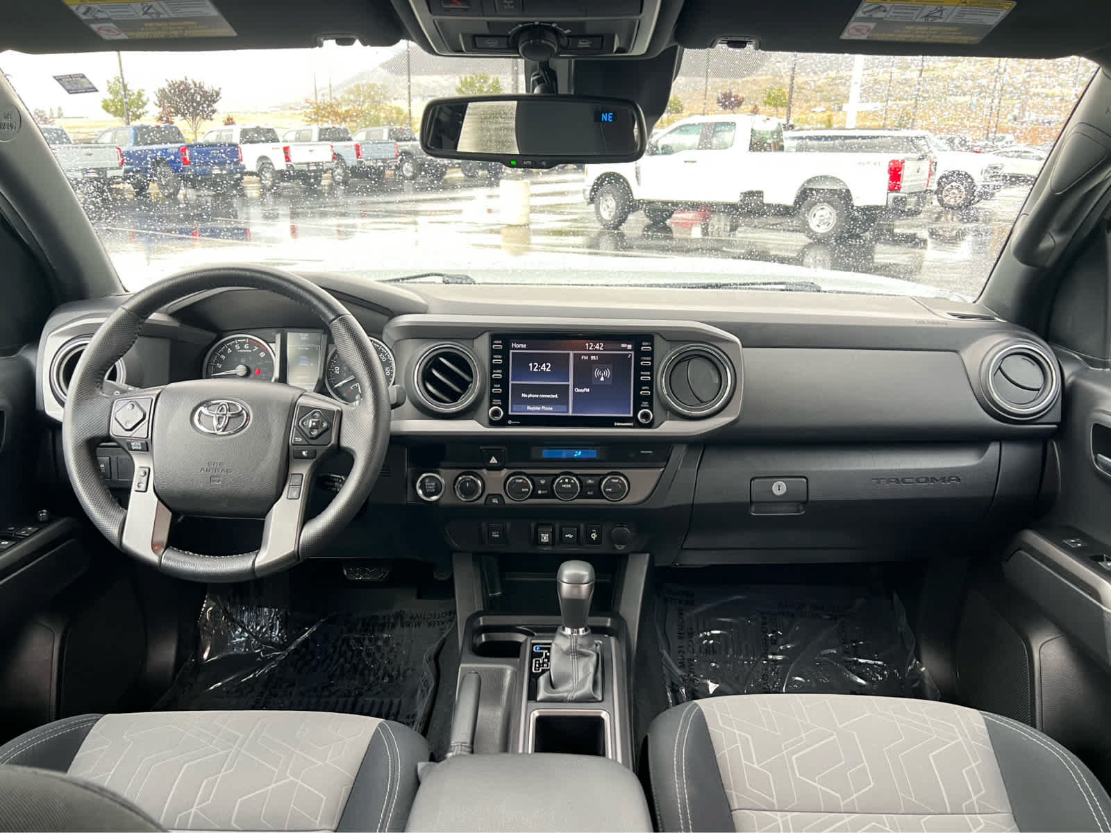 Used 2022 Toyota Tacoma TRD Off-Road AWD/4WD image 24