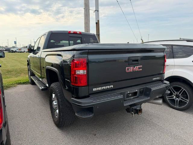 Used 2019 GMC Sierra 2500 Denali w/ Duramax Plus Package AWD/4WD image 3