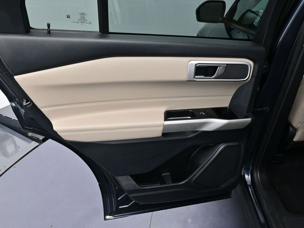 Certified 2022 Ford Explorer XLT w/ Class IV Trailer Tow Package image 39